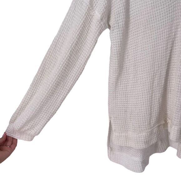 Waffle Knit V Neck Long Sleeve White Fantastic Fawn Top Size M Long Sleeve Basic - Picture 5 of 7